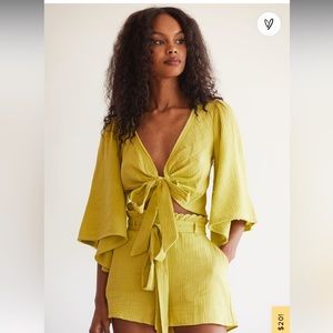 LULUS friendship crop top and shorts (set)